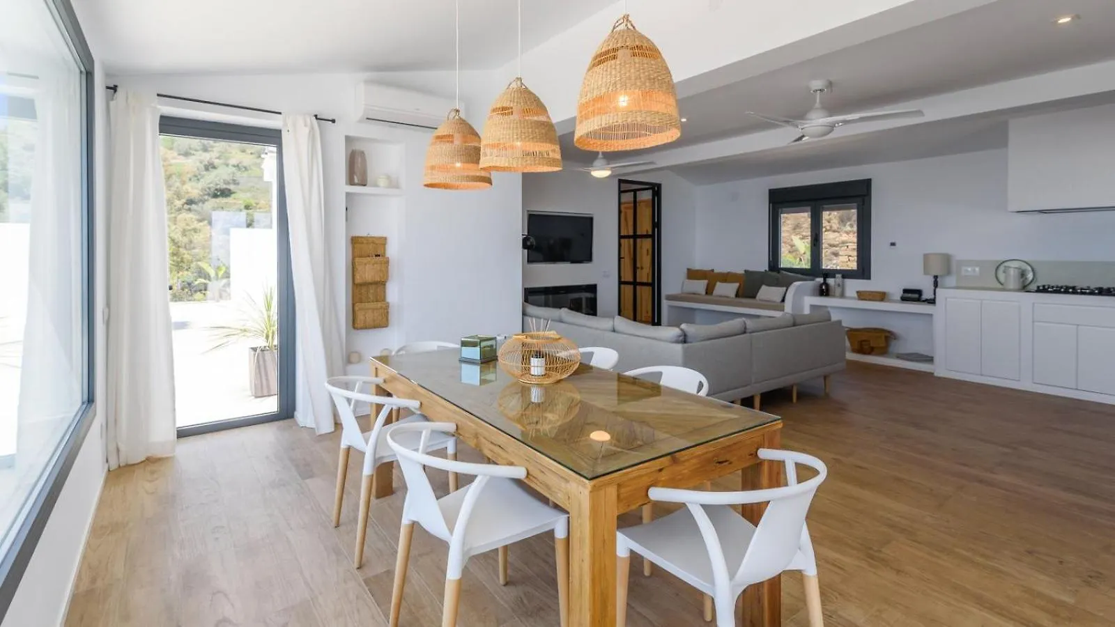 Casa What A Life Sayalonga By Ruralidays